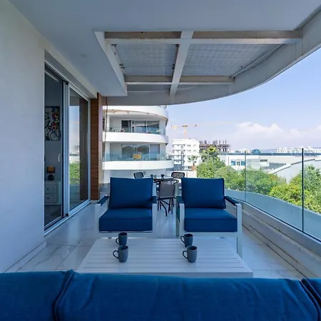 Starlet 1-bedroom In * 라르나카