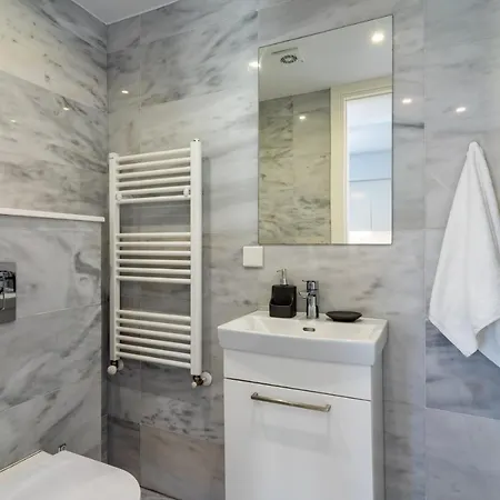 Starlet 1-bedroom In Apartment *