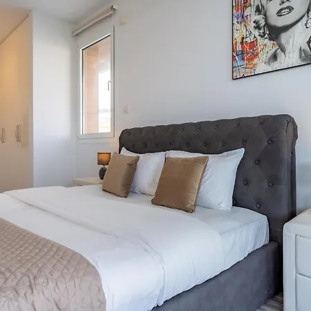 아파트 Starlet 1-bedroom In 라르나카