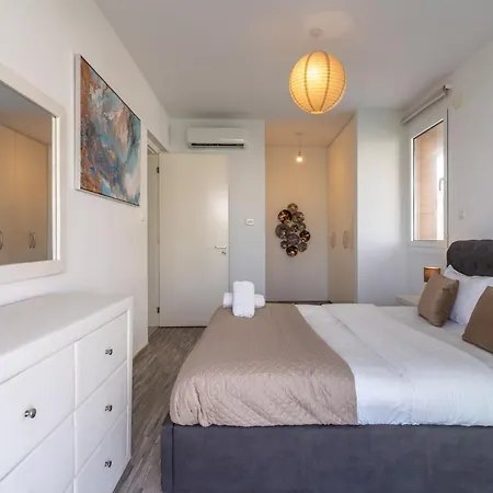 Starlet 1-bedroom In *